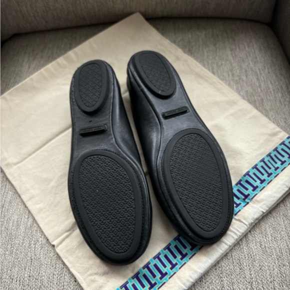 Tory Burch Black Women's Flats with Logo Detail - Picture 4 of 4
